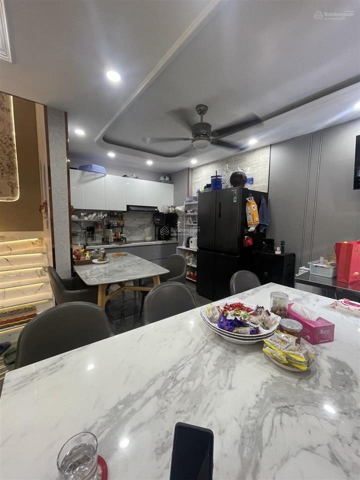 Bán nhà hẻm 4m phạm văn bạch  ngang 5m  3 tầng btct giá chỉ 6,5 tỷ