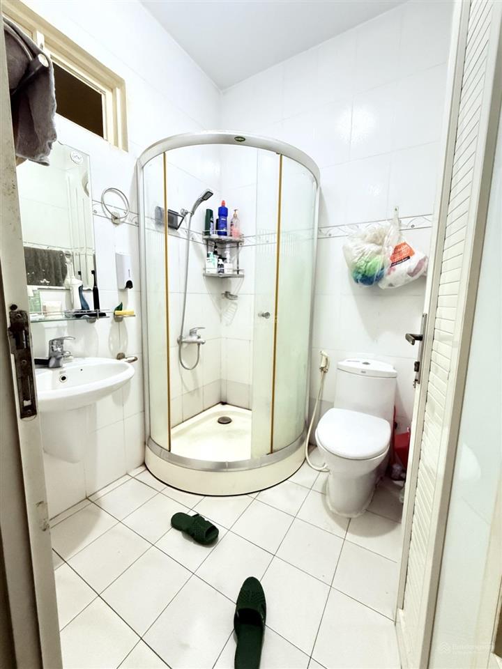 Nhà đẹp 4 tầng 55m2  gần nhà ga t3  hxh vào nhà  2 mặt hẻm  giá nhỉnh 10 tỷ tl