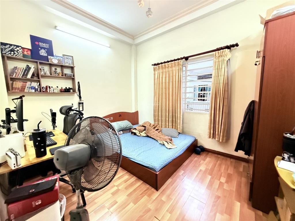 Nhà đẹp 4 tầng 55m2  gần nhà ga t3  hxh vào nhà  2 mặt hẻm  giá nhỉnh 10 tỷ tl