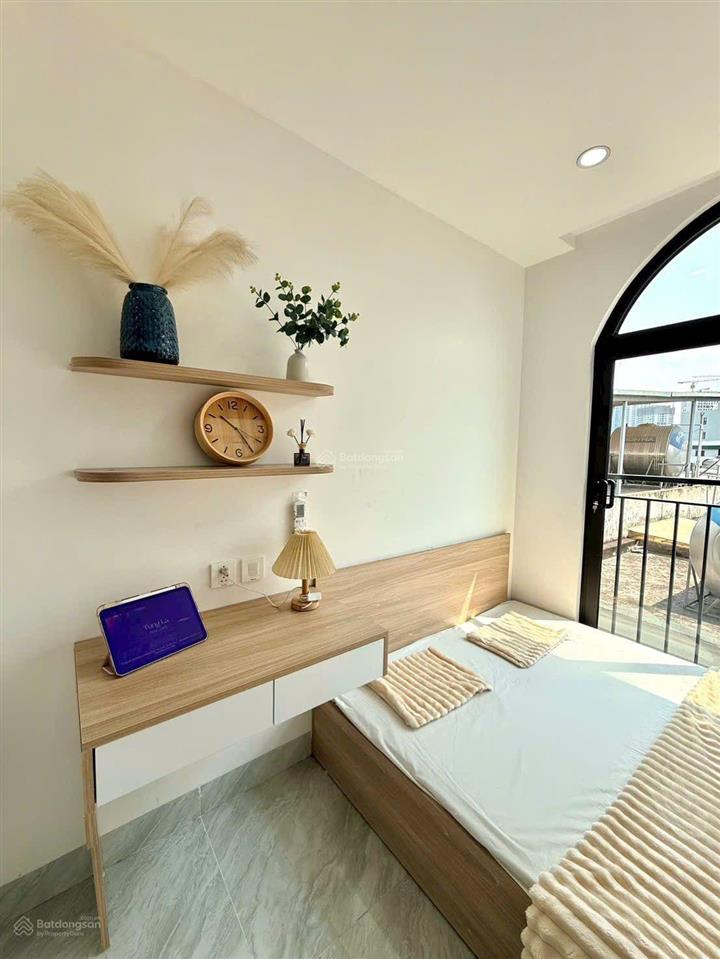 Toà chdv ngọc khánh, 65m2*8t thang máy, 20pkk, ngõ thông, vf3 đỗ cách 40m, gần đh rmit, pccc, gpxd