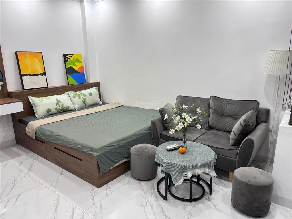 Bán tòa chdv hào nam 63m2*8t*13 căn hộ khép kín, ngõ 3 gác tránh, 2 thoáng, sát ga cát linh