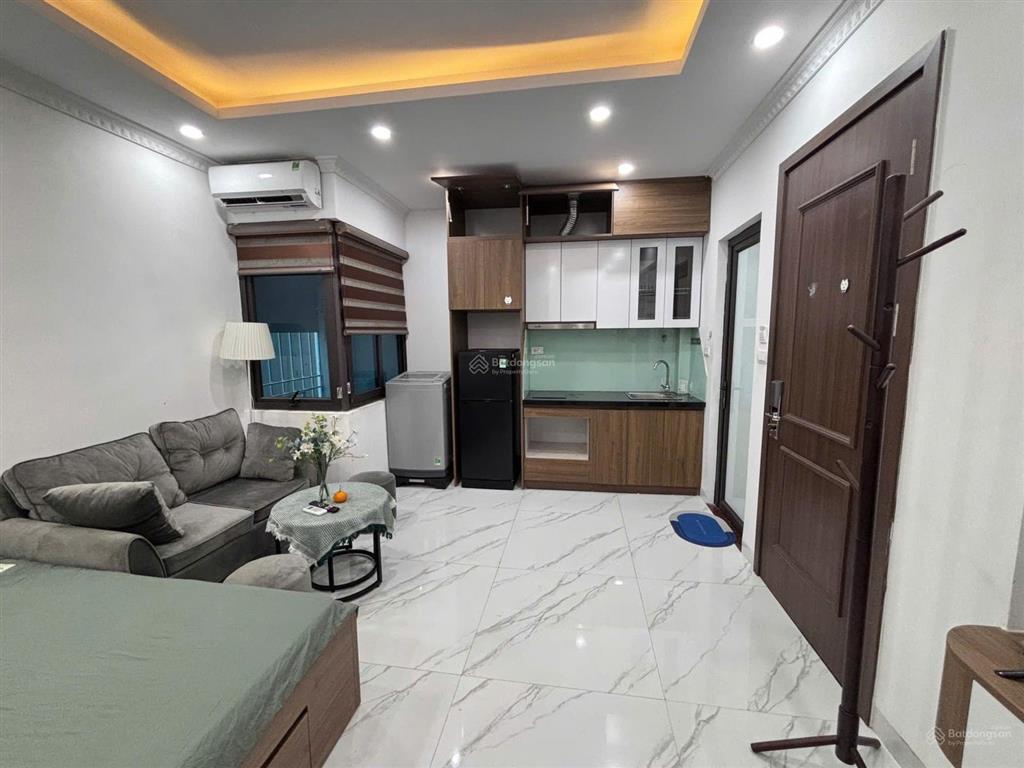 Bán tòa chdv hào nam 63m2*8t*13 căn hộ khép kín, ngõ 3 gác tránh, 2 thoáng, sát ga cát linh