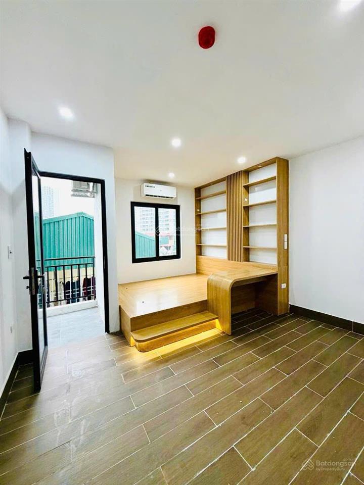 Mặt ngõ thịnh quang, 104m2*7t*22pkk, thang máy, 35m ra ô tô, dt ~1.4 tỷ/năm, pccc, gpxd