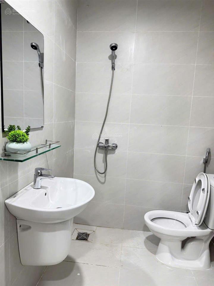 Hàng f0  tòa ccmn nguyễn lương bằng 70m2*7 tầng *20 pkk*100tr/th, 40m ra ô tô tránh đỗ, 2 thoáng
