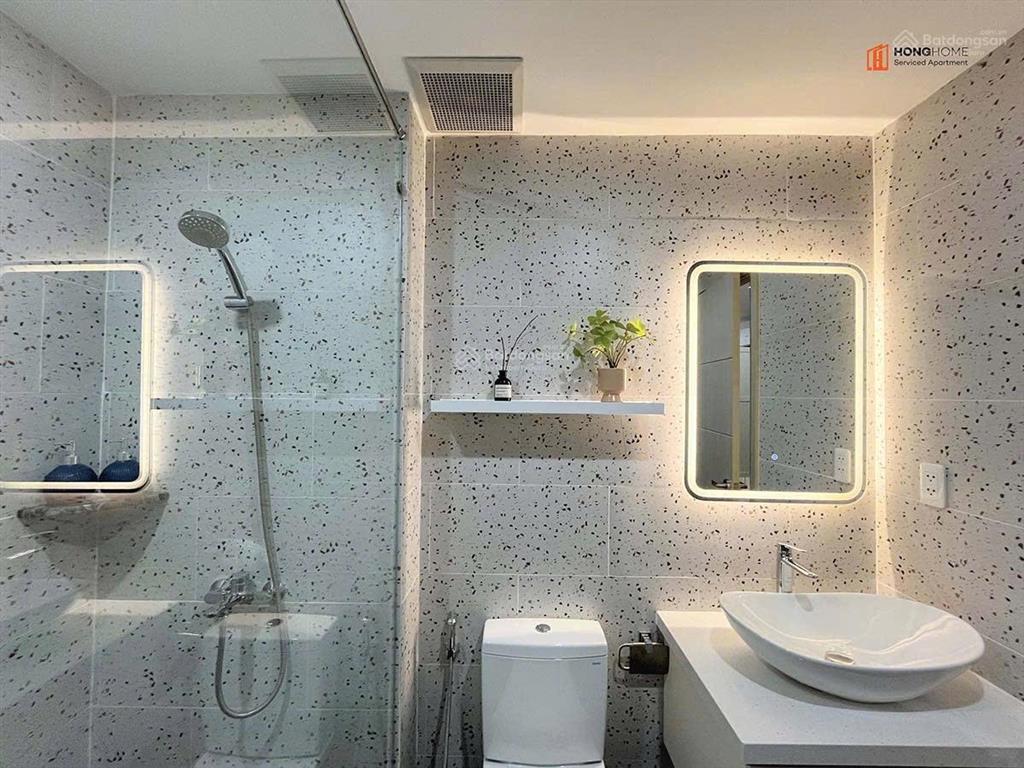 Cho thuê căn hộ studio ban công mới 100% ngay cộng hoà