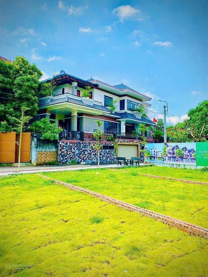 Đất đẹp tại đường phú cát, huyện quốc oai, 4,1 tỷ, 100m2, nhiều tiện ích, sổ đỏ sẵn cách đh fpt 2km