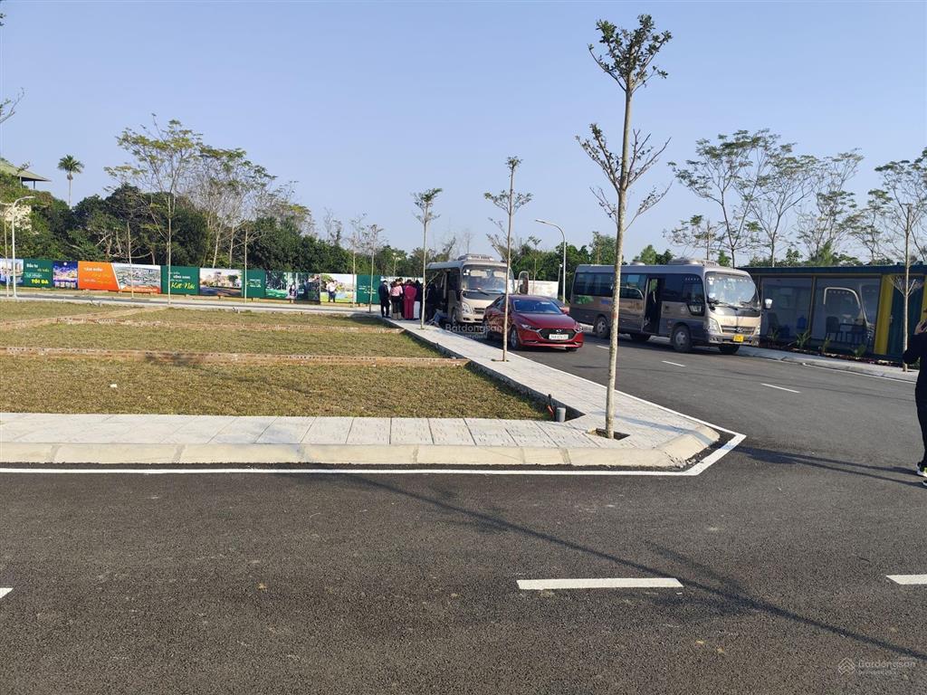 Đất đẹp tại đường phú cát, huyện quốc oai, 4,1 tỷ, 100m2, nhiều tiện ích, sổ đỏ sẵn cách đh fpt 2km
