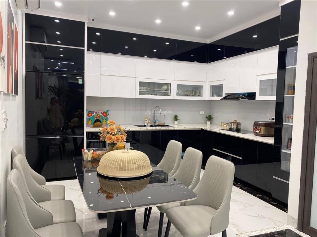 Rẻ nhất bùi xương trạch, ngõ thông, trước nhà thoáng sáng, gần phố, không qh, dt 42m2*5t