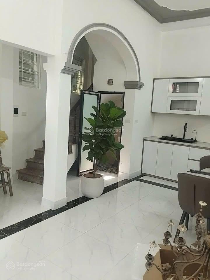 Hạ chào ! vũ tông phan, ngõ nông, nhà dân xây, gần phố, 50m ra ôtô, không qh, sổ cc, dt 34m2*5t