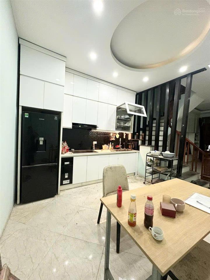 Tin chính chủ! khương đình, 10m ra ô tô tránh, hai thoáng, gần hồ, sổ đẹp full nt, nhiều tiện ích