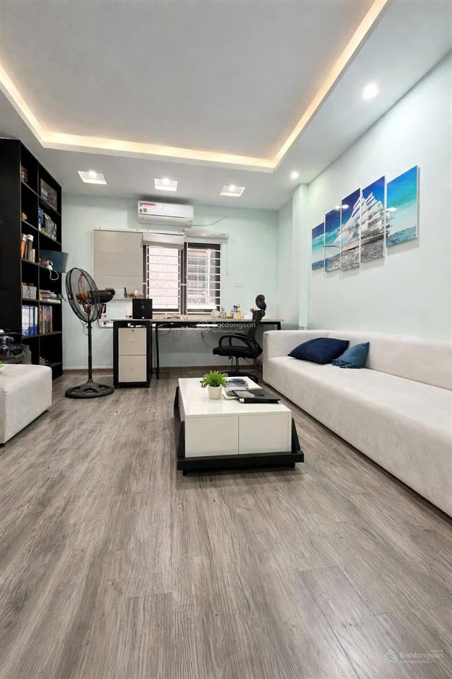 Tin chính chủ! khương đình, 10m ra ô tô tránh, hai thoáng, gần hồ, sổ đẹp full nt, nhiều tiện ích