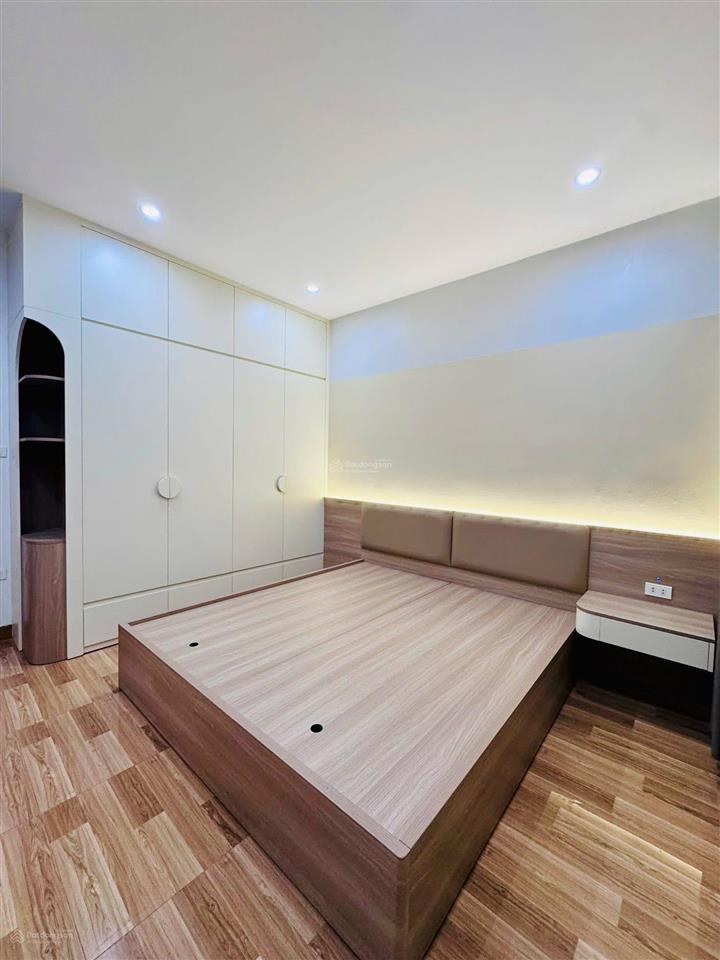 Nhà khương đình,2 thoáng, kd, 50m ra ôtô tránh, full nội thất, sổ cc, 43m2*5t