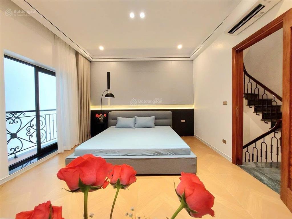 Hạ chào ! vũ tông phan, nhà dân xây, ngõ nông, gần ôtô, 50m ra phố, không qh, sổ cc, dt 34m2*5t