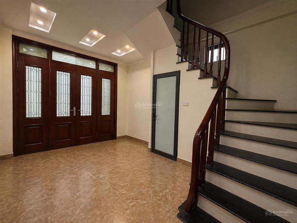 Nhà thật định công hạ, lô góc, gần ôtô, kd, sát cc bộ quốc phòng, sổ cc, qh ổn định 36m2*5t