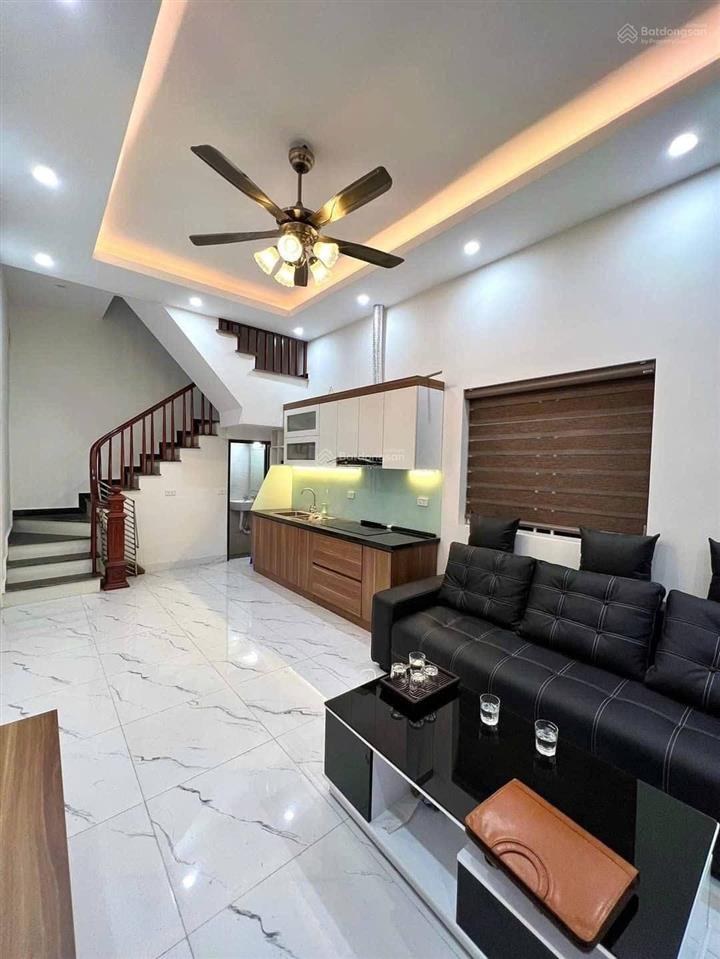 Nhà khương đình,2 thoáng, nhà dân xây, kd, 50m ra ôtô tránh, full nội thất, sổ cc, 40m2*5t