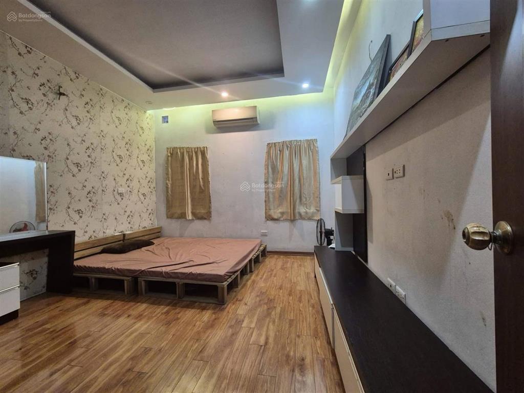 Mới cứng định công hạ, 30m ra ôtô, kd, gần phố, có thang máy, sổ cc, dt 40m2*6t