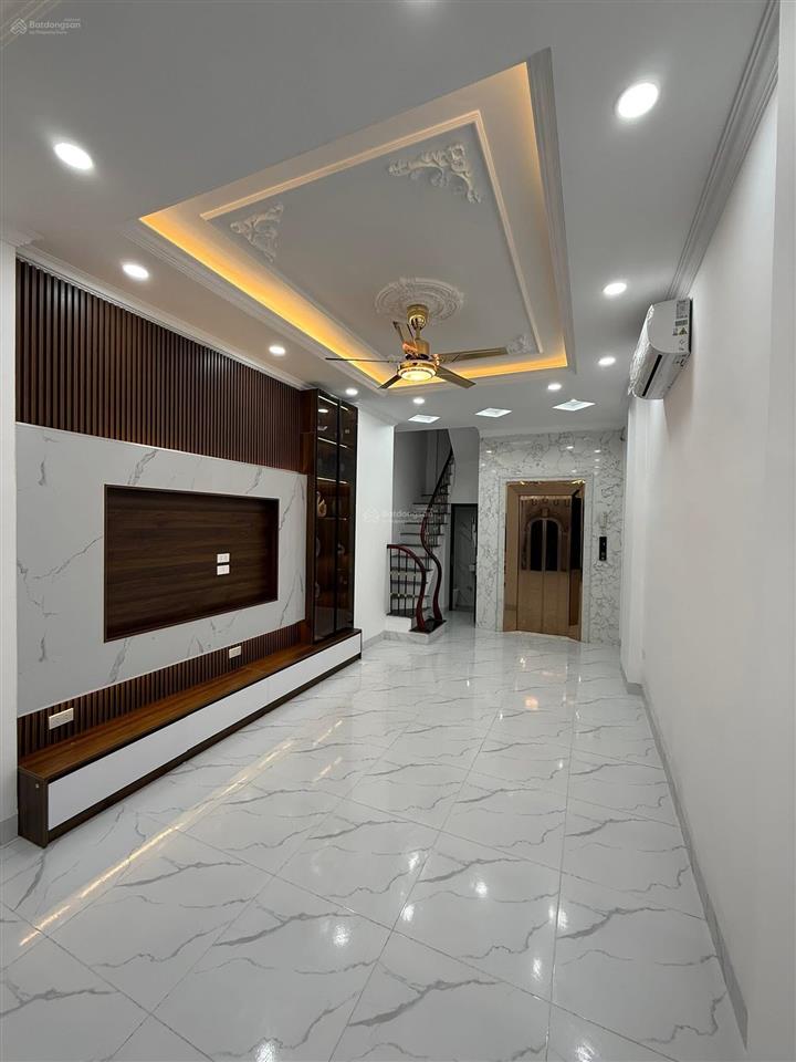 Định công hạ, 30m ra ôtô, kd, gần phố, ngõ thông, có thang máy, không qh, sổ cc, dt 40m2*6t