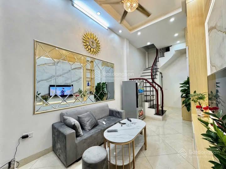 Nhà khương đình,2 thoáng, ngõ thông, kd, 50m ra ôtô tránh, full nội thất, sổ cc, 40m2*5t
