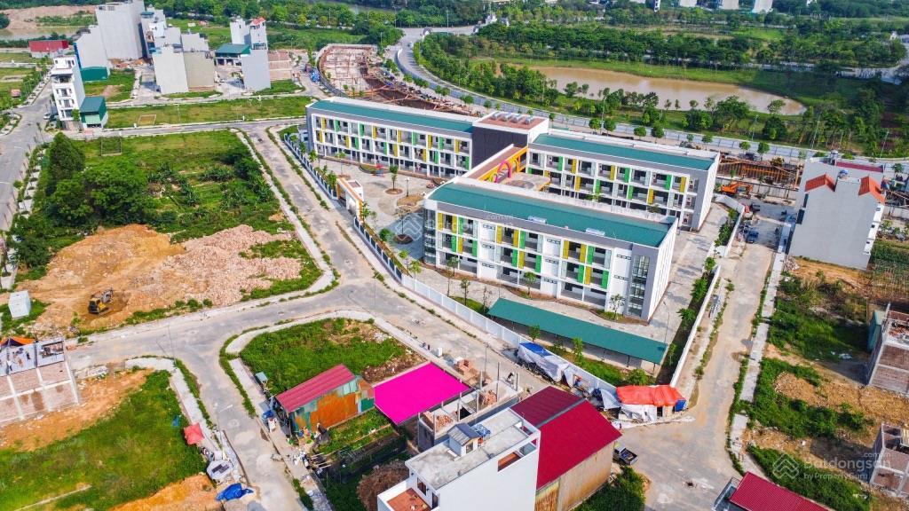 Bán lô đất mặt tiền rộng đường ô tô tránh nhau, gần ngay công viên trường học