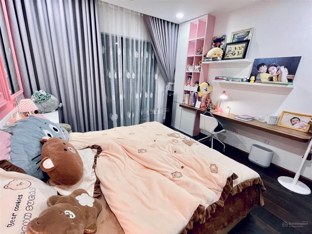 Tòa mới golden tower 275 nguyễn trãi. căn 3pn 141m2, tầng trung full nội thất mới, giá 13 tỷ