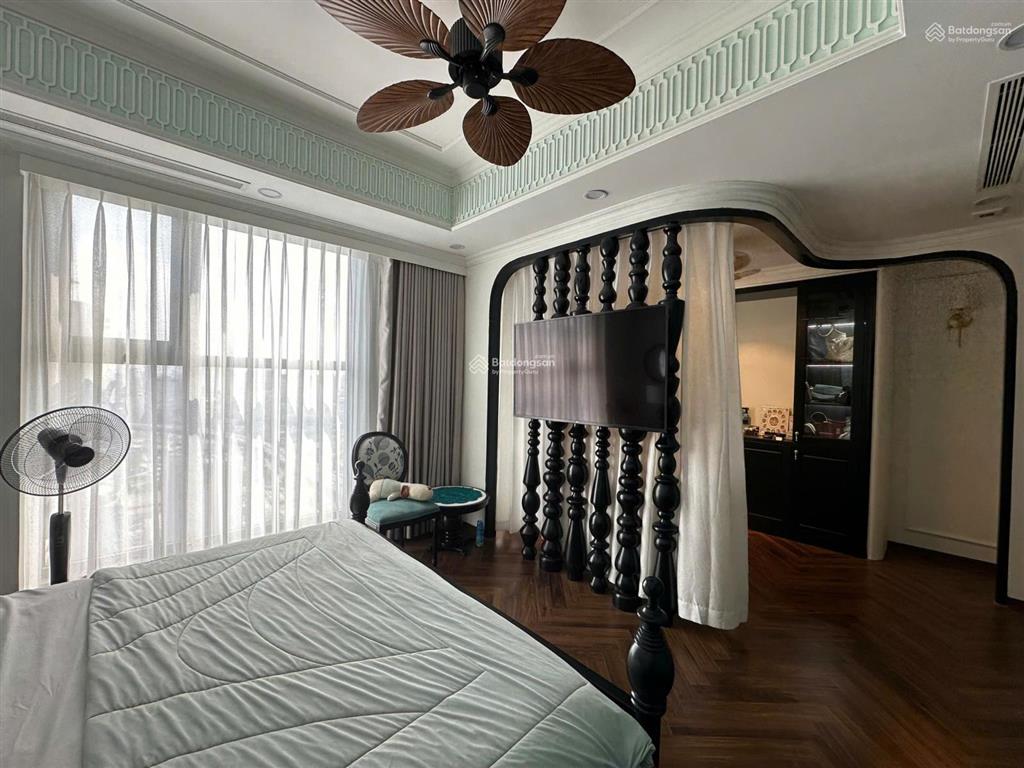 Thăng long n01. bán căn hộ đẹp 4 ngủ 173m2 tầng trung, đầy đủ nội thất, sẵn sổ, giá 12,5 tỷ