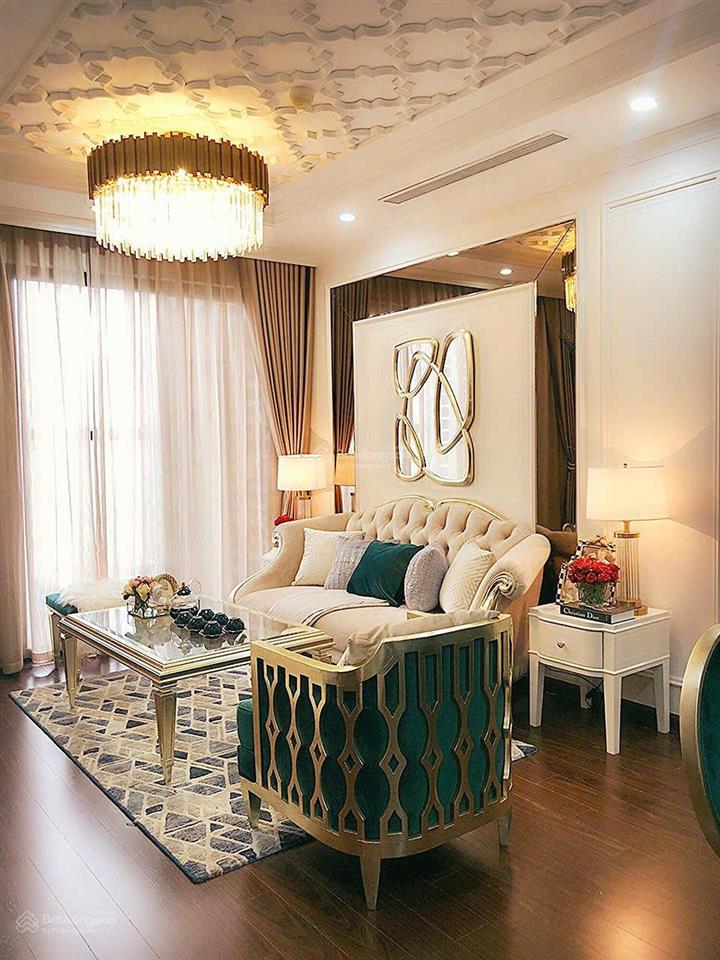Bán căn 2 ngủ 69m2 tòa roman plaza tầng trung, nhà đẹp full nội thất mới, sẵn sổ, giá 5.45 tỷ.