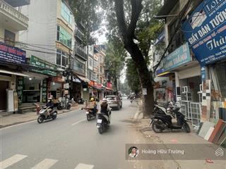 Mặt phố chẵn đê la thành to dt 52m2 4 tầng  kinh doanh  vỉa hè rộng!!!