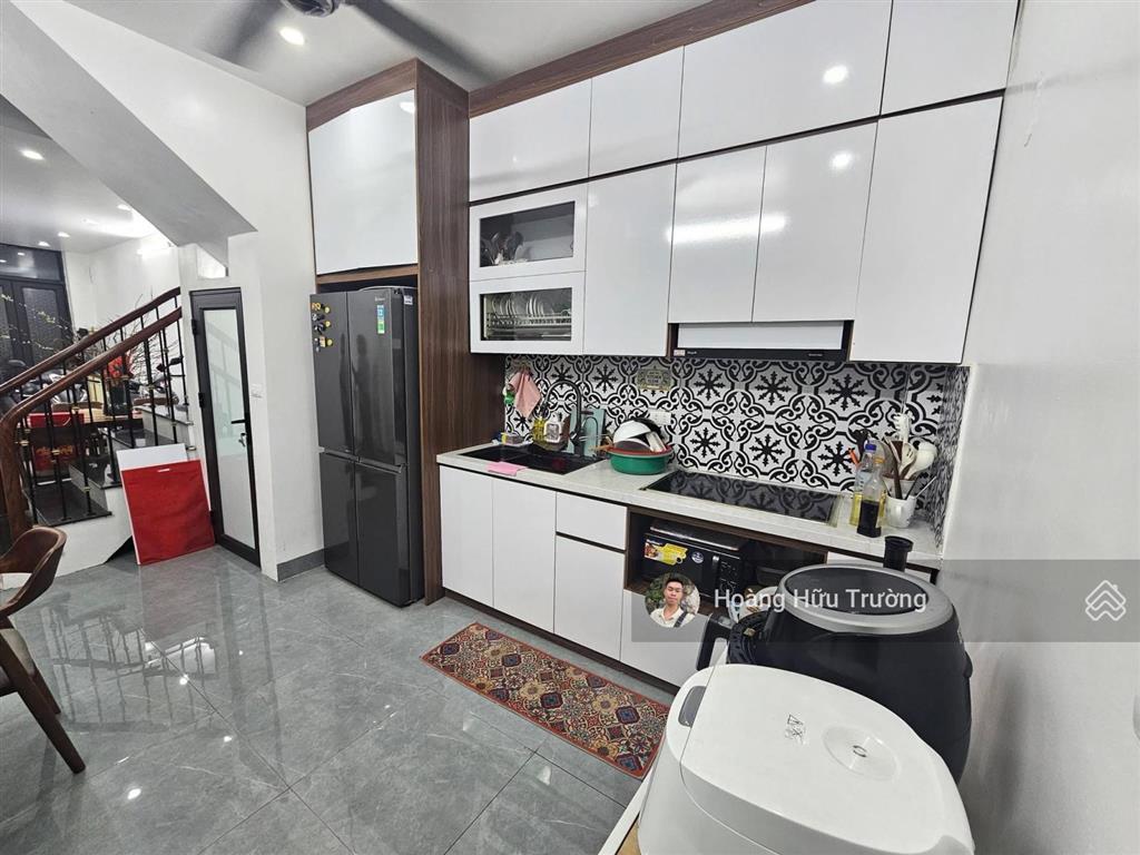 Bán nhà 218 lạc long quân  tây hồ dt 44m2 5 tầng  15m ra ô tô  gần hồ tây  nhà đẹp ở ngay!!!