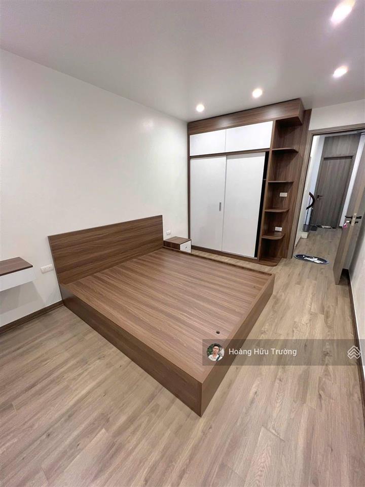 Bán nhà 218 lạc long quân  tây hồ dt 44m2 5 tầng  15m ra ô tô  gần hồ tây  nhà đẹp ở ngay!!!