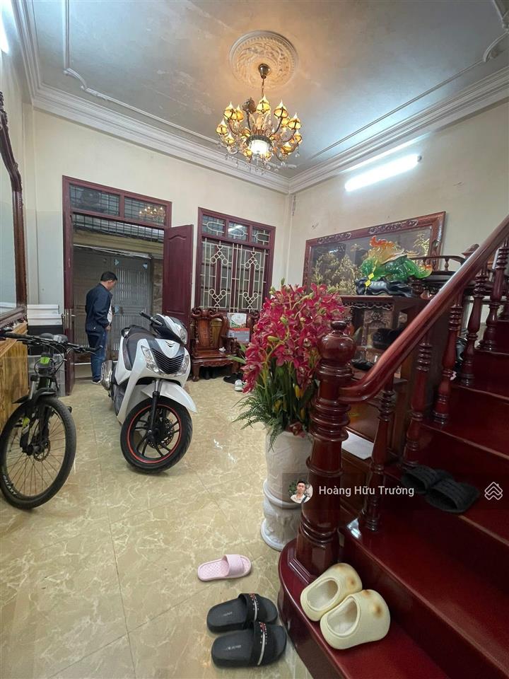Bán nhà 82 yên lãng  đống đa dt 50m2 4 tầng  dân xây  2 thoáng!!!