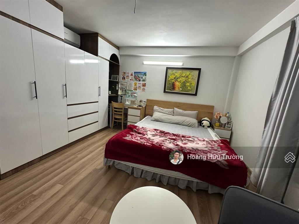 Bán nhà phố đội cấn  dt 45m2 5 tầng  gần ô tô gần mặt phố  dân xây chắc chắn