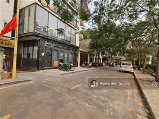 Bán nhà hồ văn chương  linh quang dt 40m2 6 tâng thang máy  lô góc 30m ra ô tô tránh  ngõ thông