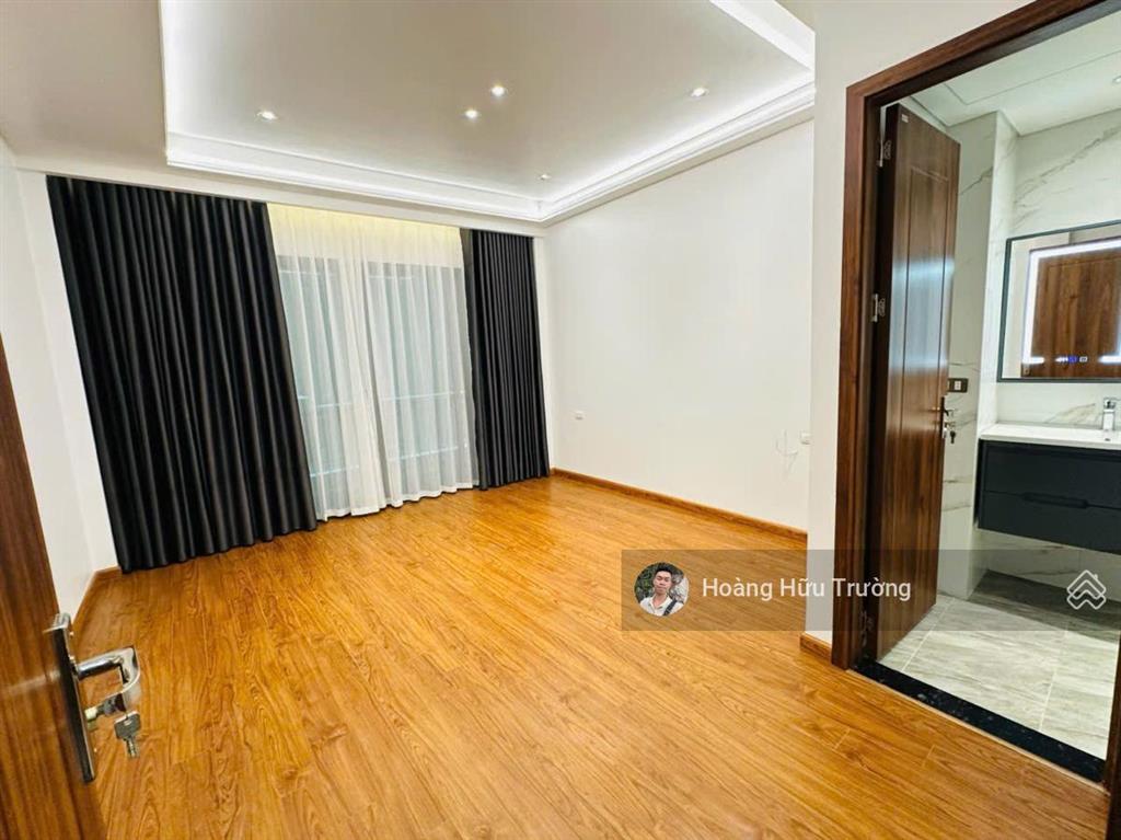 Bán nhà phố tôn đức thắng  dt 36m2 6 tầng thang máy  ngõ thông  40m ra mặt phố!