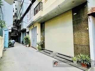 Bán nhà phố chùa láng  dt 44m 5 tầng  lô góc  ngõ thông  trước nhà 3m  gần phố!!!