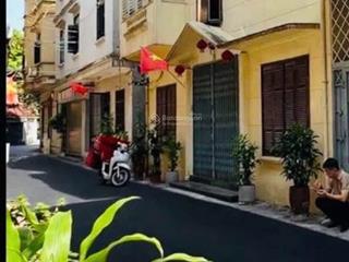 Phân lô hoàng cầu  oto vào nhà  60m  mt5,1m  giá hơn 20 tỷ( còn tl)kinh doanh ở dân trí cao