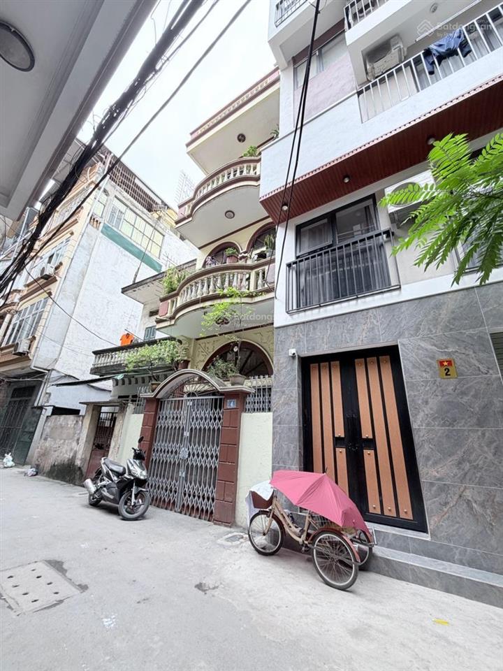 10.8 tỷ  cần bán nhà tôn thất tùng, 45m x 4t, mt 4.2m  cách phố 50m (giá 250tr/m) gần đh y hà nội