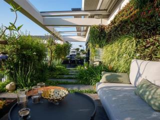 Hàng hiếm penthouse 5pn vip nhất lumi ,dt 380m ,sân vườn,2 tầng ,view nét ,giá 35 tỷ.  0936 203 ***