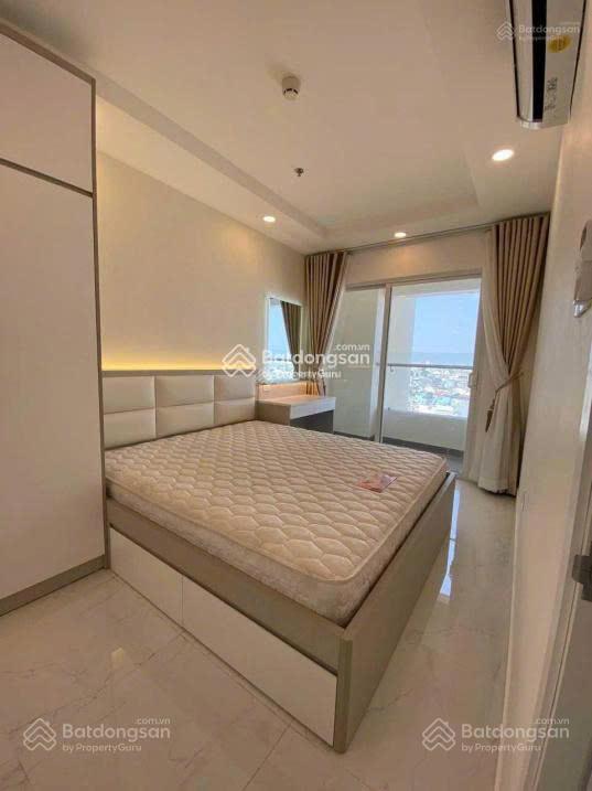Cần cho thuê lucky palace  novaland dt78m,2pn,2wc. giá thuê 14 triệu/tháng.  0939 586 *** tùng