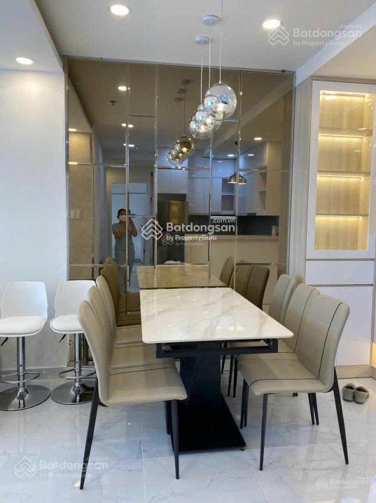 Cần cho thuê lucky palace  novaland dt78m,2pn,2wc. giá thuê 14 triệu/tháng.  0939 586 *** tùng