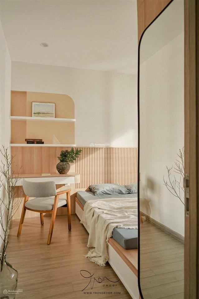 Cho thuê căn hộ goldview q.4 dt80m,2pn,2wc. giá 16 triệu/tháng. 0939 586 *** thanh tùng