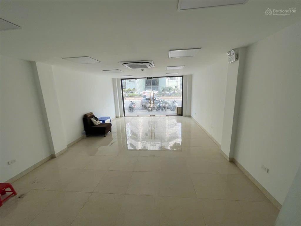 Cho thuê nhà mặt phố nguyễn tuân, dt 75m2x6 tầng, mt 5m, giá 110tr/th,  0968 896 ***