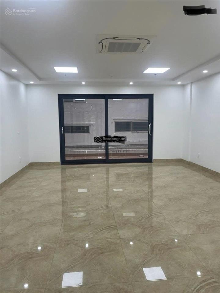 Cho thuê nhà mặt phố vũ tông phan, dt 220m2x2 tầng + hầm, mt 6m, giá 75tr,  0968 896 ***