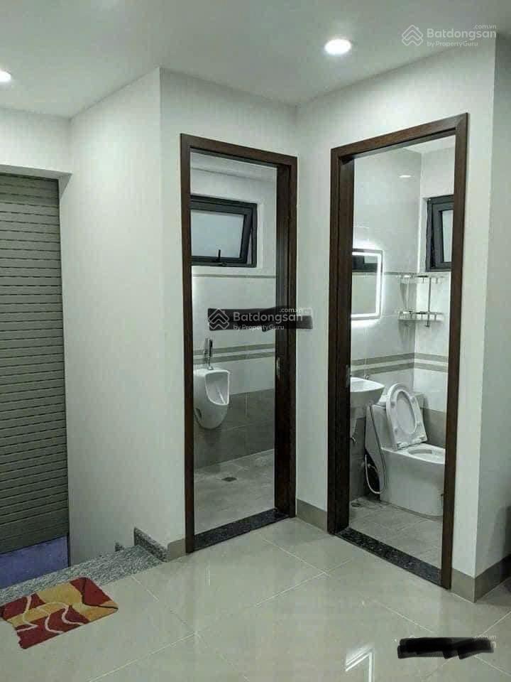 Cho thuê nhà mặt phố trần khát chân, dt 150m2x5 tầng, mt 8m, giá 200tr,  0968 896 ***