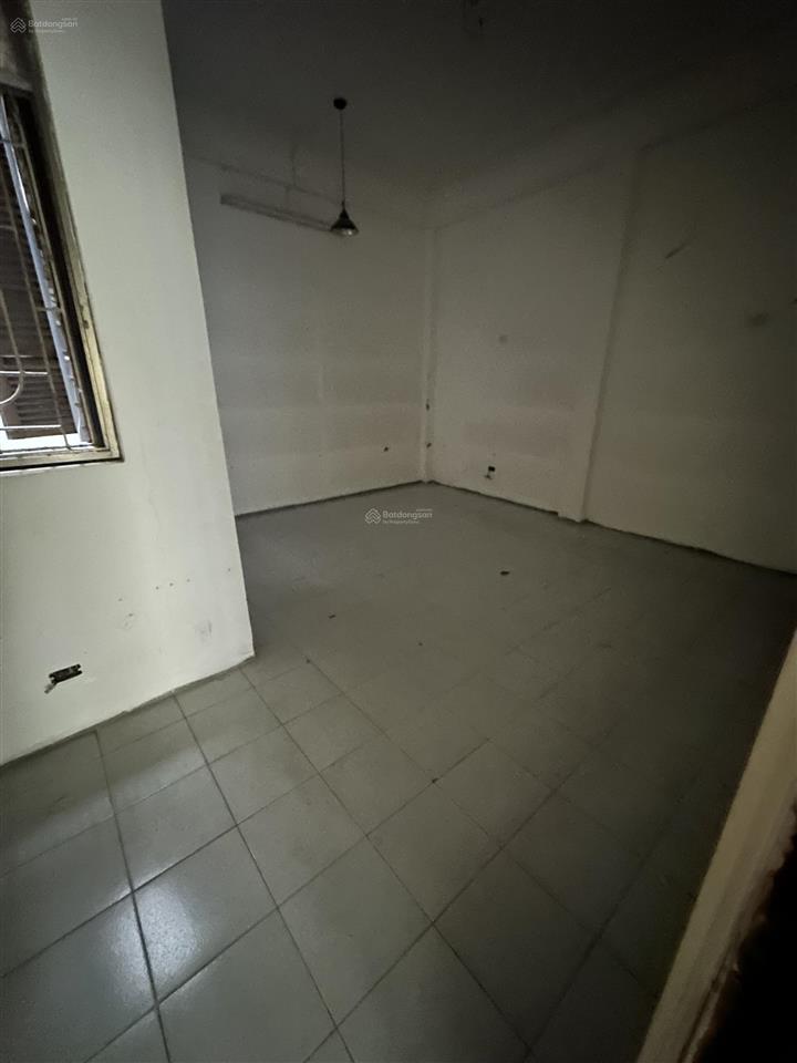 Cho thuê nhà mặt phố triệu việt vương, dt 60m2x2 tầng, mt 4m, giá 35tr,  0968 896 ***