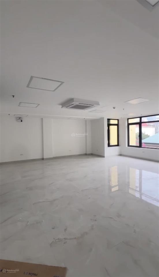 Cho thuê nhà mặt phố nguyễn hy quang, dt 193m2x6 tầng, mt 8.5m, giá 300tr,  0968 896 ***