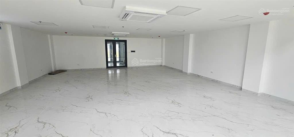 Cho thuê nhà mặt phố nguyễn hy quang, dt 193m2x6 tầng, mt 8.5m, giá 300tr,  0968 896 ***