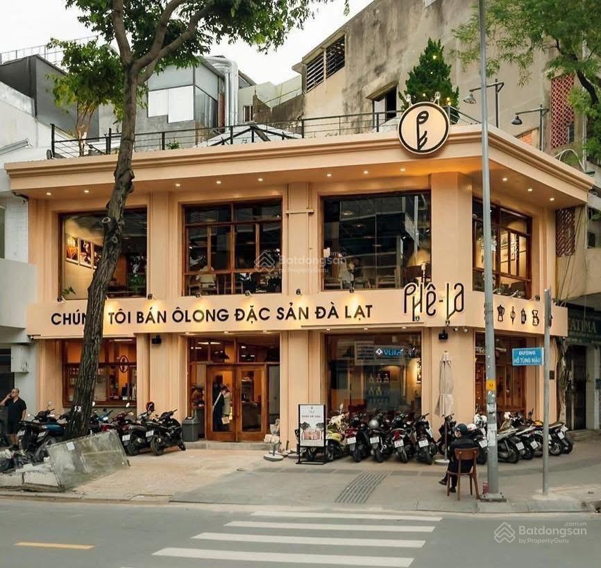 Cho thuê nhà mặt phố lý thường kiệt, dt 100m2x3 tầng, mt góc 17,5m, giá 237tr,  0968 896 ***