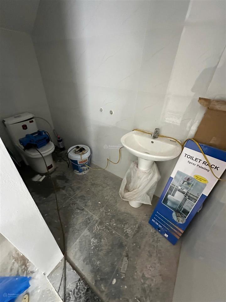 Cho thuê nhà mặt phố bạch mai, dt 65m2x2 tầng, mt 5m, giá 40tr,  0968 896 ***