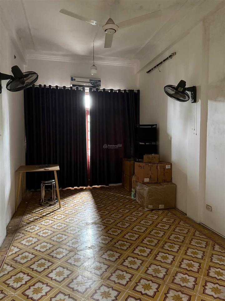 Cho thuê nhà mặt phố chùa bộc, dt 40m2x5 tầng, mt 3.5m, giá 48 triệu,  0968 896 ***