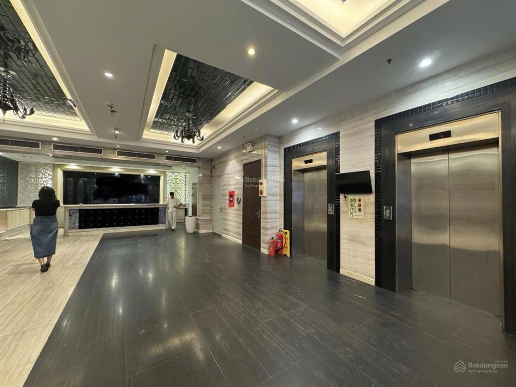 Cho thuê nhà mặt phố triệu việt vương, dt 239m2 x 9 tầng, mt 11m, giá 500tr,  0968 896 ***